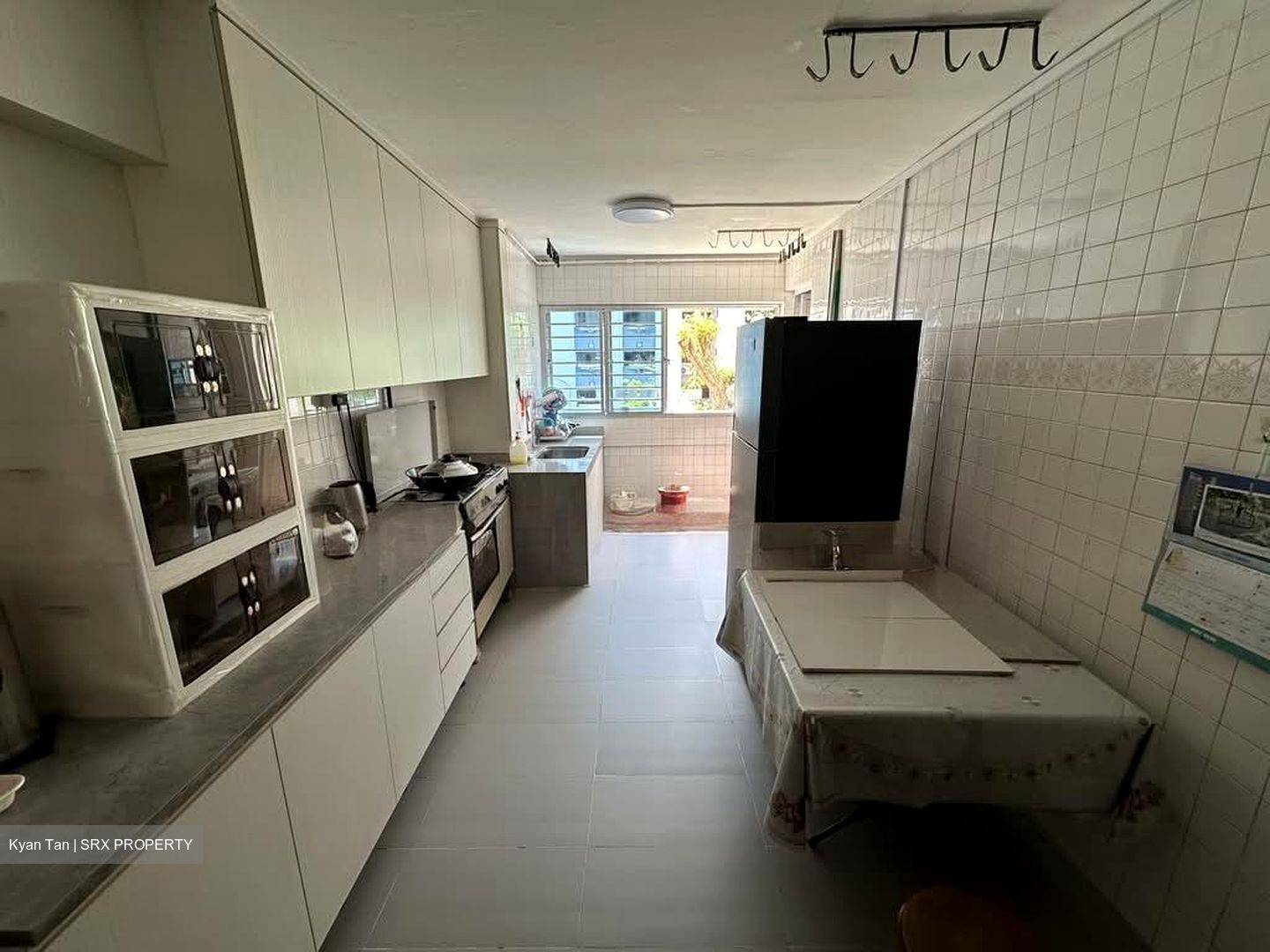Blk 214 Bedok Town Centre (Bedok), HDB 3 Rooms #569319481